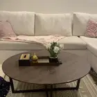 طاولة للبيع