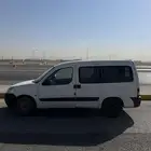 فان بيجو للبيع