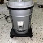 غسالة ومكنسة