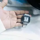 ساعة للبيع
