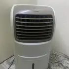 مكيف صحراوي نظيف على الشرط