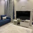 مجلس للبيع نظيف مع سجاد والستاره وطاولة الشاشه 1000