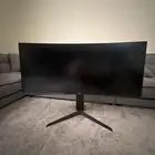 شاشة LG QHD 160 HZ 32 inch منحنيه