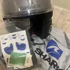 خوذة شارك