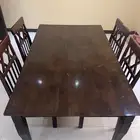طاولة طعام بحاله جيده