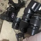 كيمره كنون نظيف استخدم شوي مع 3 عدسات وفلاش وذكره 256جيجا