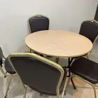 طاوله مع 5 كراسي وفرشه 4X3