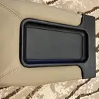 تكايه جمس بيج نفس لون الوكاله يوجد كميه بسيط