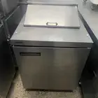 ثلاجة بيتزا