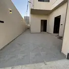 للبيع دور أرضي مساحه ممتازه حي الجنادريه