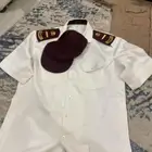 للبيع قميص أبيض حق سكرتي. قميص بني