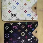 حامل بطاقة ID من ماركة louis vuitton  ينتج أصلية