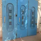باب حديد قديم
