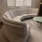كنب فاخر من ديموس مع طاوله للبيع