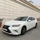 للبيع لكزس ES 350 2017 نظيفه جدا
