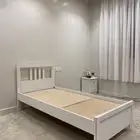 سرير نفر استخدام نظيف