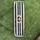 شبك لاندكروزر 2006 اصلي وكالة مستعمل مع العلامة