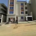 للبيع روف علوى وملحق تشطيب ممتاز قرب مطار ابها
