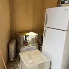 ثلاجة وثلاث مكيفات