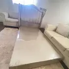 سرير للبيع.