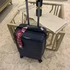 شنطة سفر جديدة بقراطيسها