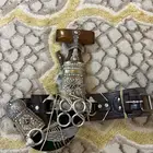 جنبية شبيهة زراف