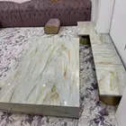 مجلس ارضي شبه الجديد 5 في 6 مع طاوله كبيره و 6 قطع صغيره