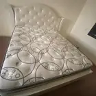 سرير نوم مع مرتبه مع 2 طاوله رخام