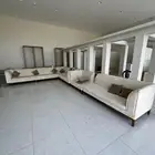 كنب صالة مرتفع