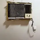 مكيف سكراب شغال بس قديم