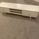 طاوله تلفاز مستخدمه