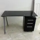 طاولة للبيع