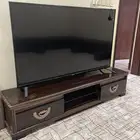 شاشه للبيع شركة NIKURA HD   65 بوصه بسعر 600 ريال