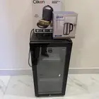 ثلاجة مقهى صغيرة