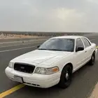 للبيع او البدل فورد 2003 بوليسي