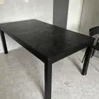طاولة طعام