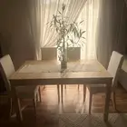 طاولة طعام