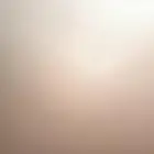 يوجد مرمى نفايات و يوجد قلابات