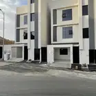 للبيع شقق علويه 6 غرف بسطح خاص ومصعد جاهز 520 الف باالمحاله