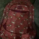 شنطة مدارس امانه الي محتاجه بعطيها بالمدينه هي تجي تاخذها