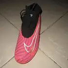 بوت كورة نايك