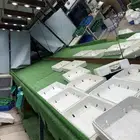 رفوف فواكه وخضار مع ميزان كامل نضيف للبيع
