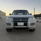 للبيع باجيرو موديل 2017 مالك اول