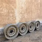 جنوط هلل مبرزات 5 مسامير يوجد جنط فيه عفط