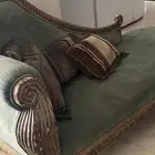 أريكة جميلة للبيع