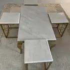 طاولة ب اربعه خدمه