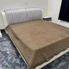 غرفة نوم شبه جديدة