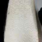 سرير فردي مع المرتبه وطاولة قزاز