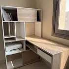 مكتب مع دولاب تخزين