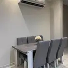 طاولة طعام   مكيف